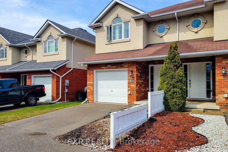 33 - 20 McConkey Cres, Brantford, N3S 0B9 | Image 3