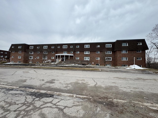 305 - 845 Kyle Court