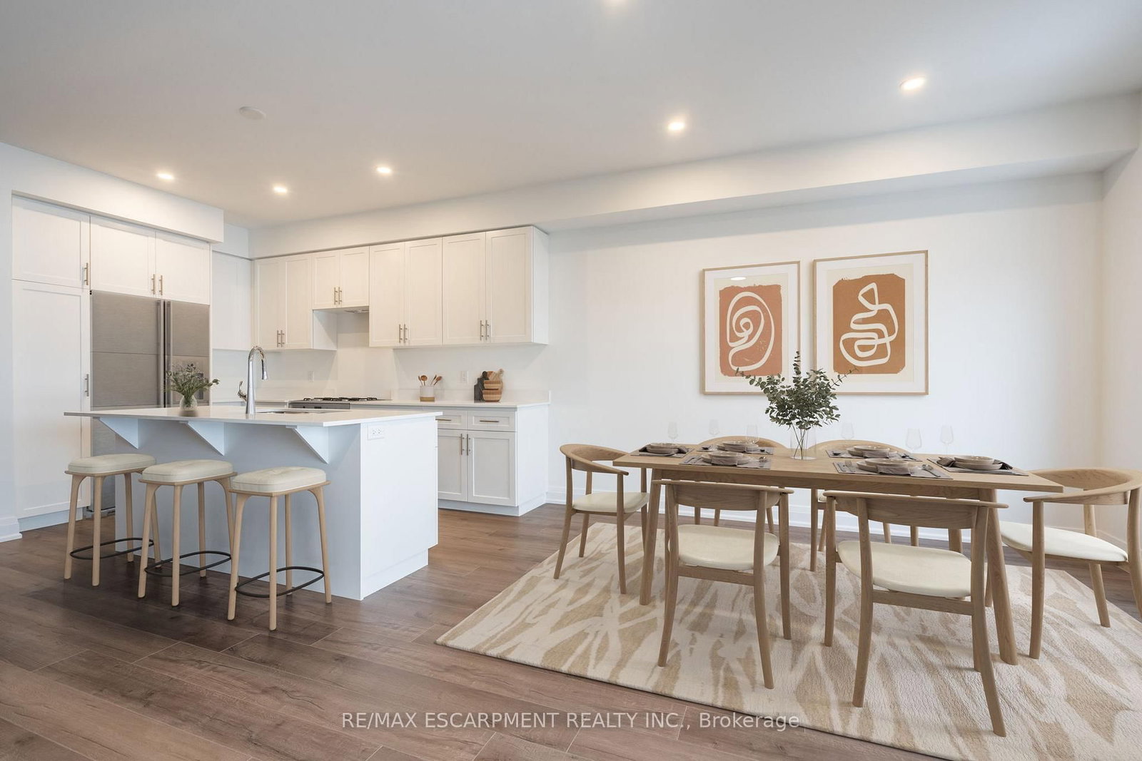 Townhouse for sale at 18 Clear Valley Lane, Hamilton, Ontario, L0R 1W0 - Mount Hope - MLS: X12946326