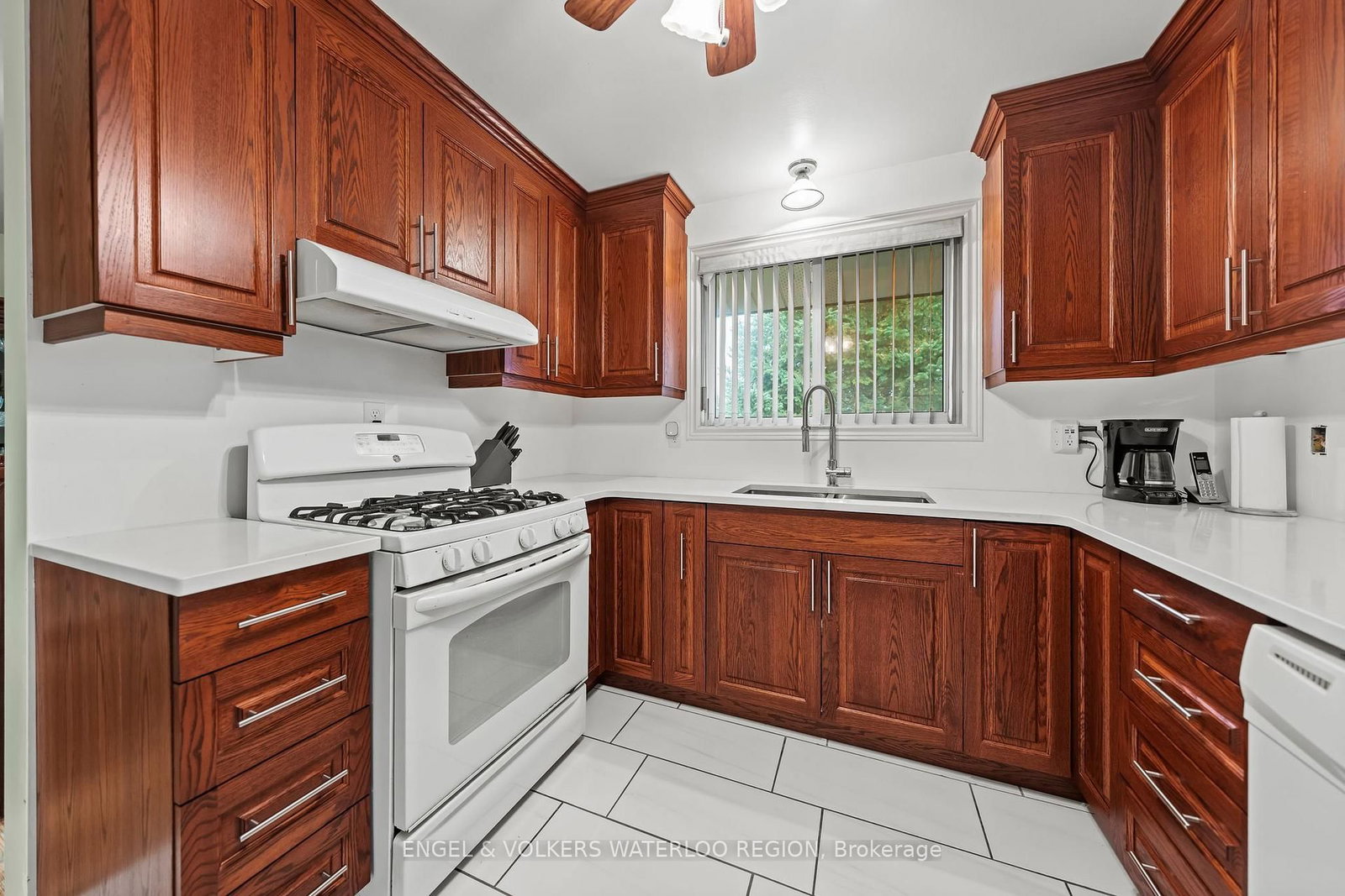 152 Kinzie Avenue - Photo 16