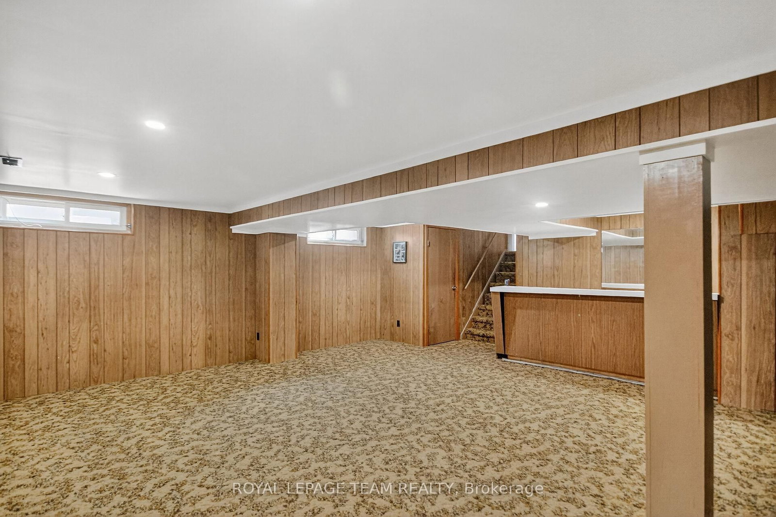 1900 Southampton Court • Ottawa, ON photo 31