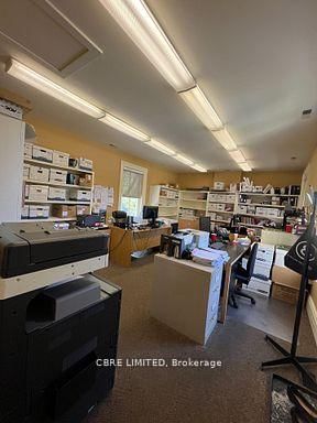 585 Talbot Street — photo 2