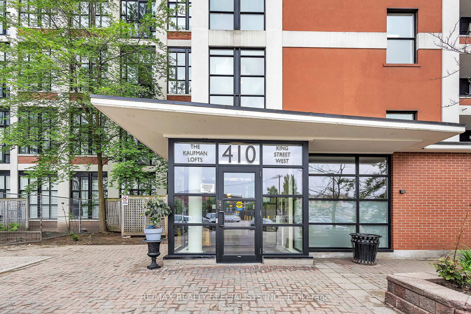 410 King Street W, Unit 216