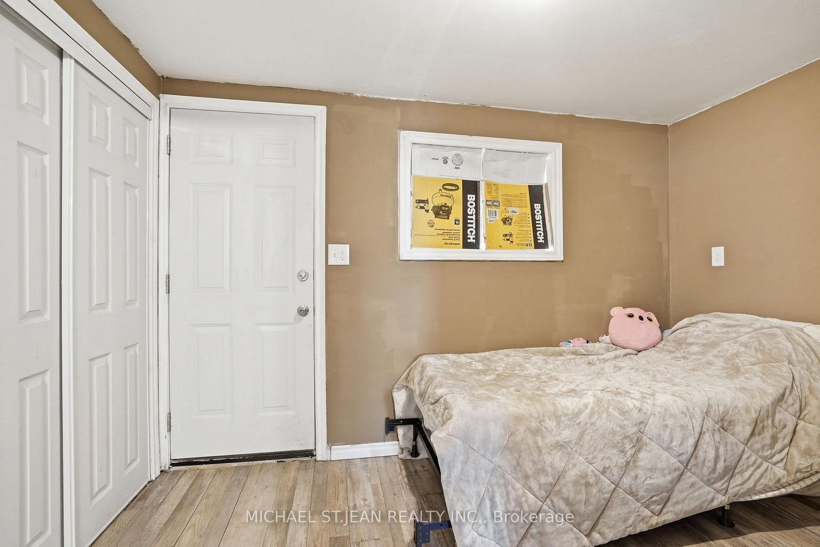 Detached House for sale at 61 Graham Avenue, Hamilton, Ontario, L8H 4J8 - Crown Point - MLS: X12946656