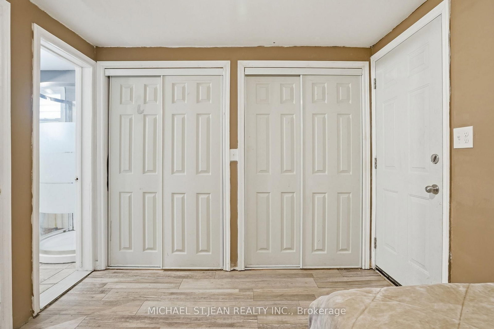 Detached House for sale at 61 Graham Avenue, Hamilton, Ontario, L8H 4J8 - Crown Point - MLS: X12946656