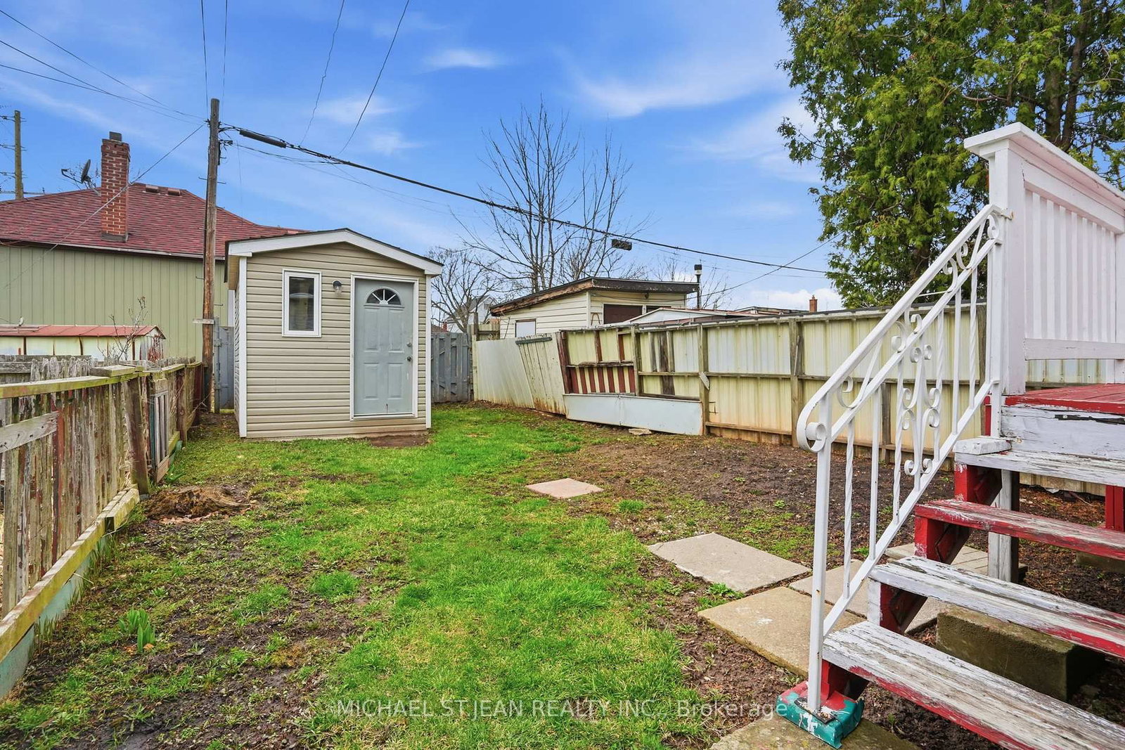 Detached House for sale at 61 Graham Avenue, Hamilton, Ontario, L8H 4J8 - Crown Point - MLS: X12946656