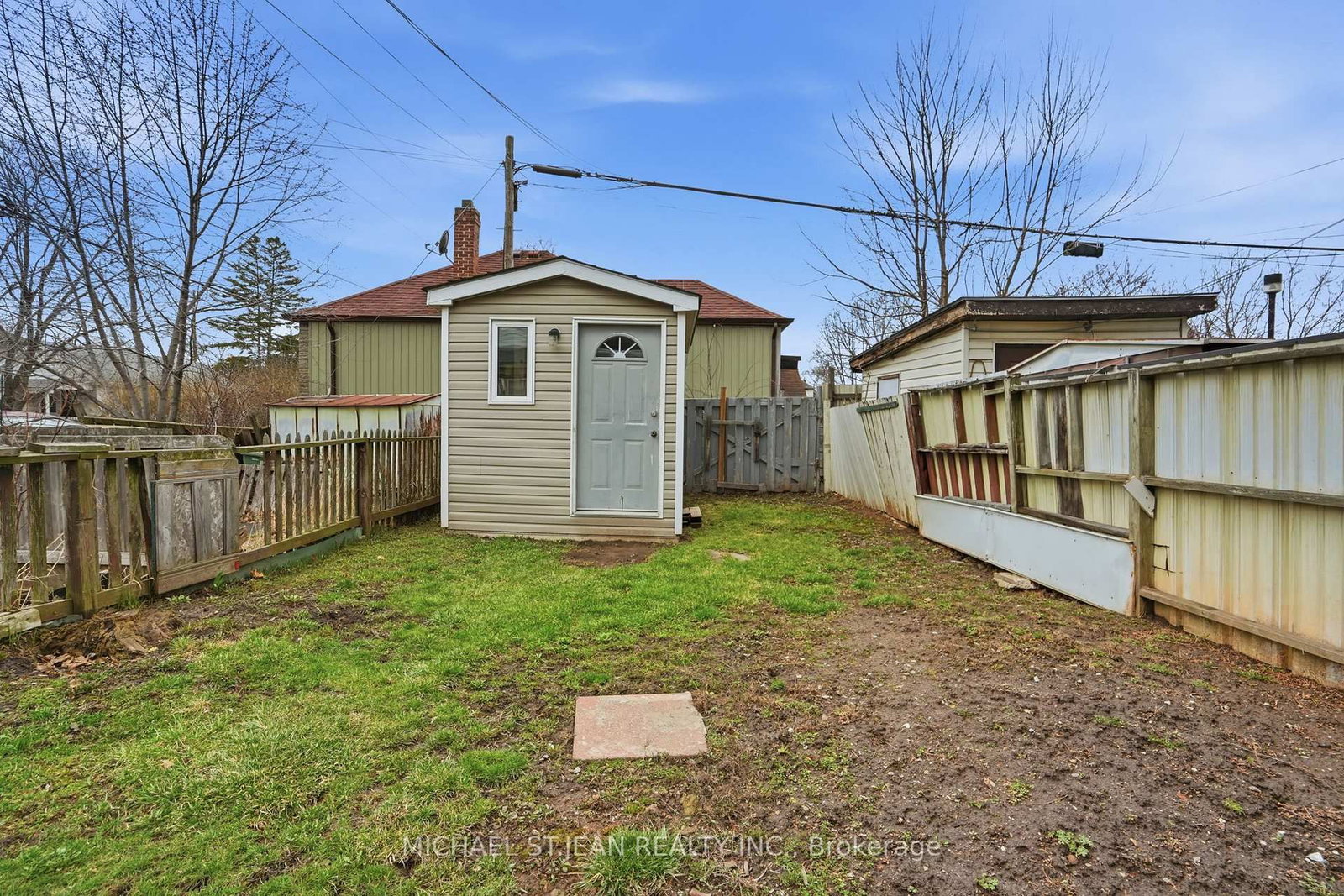 Detached House for sale at 61 Graham Avenue, Hamilton, Ontario, L8H 4J8 - Crown Point - MLS: X12946656