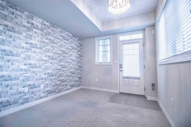 225 Westbank Tr, Hamilton, L8J 0H4 | Image 2