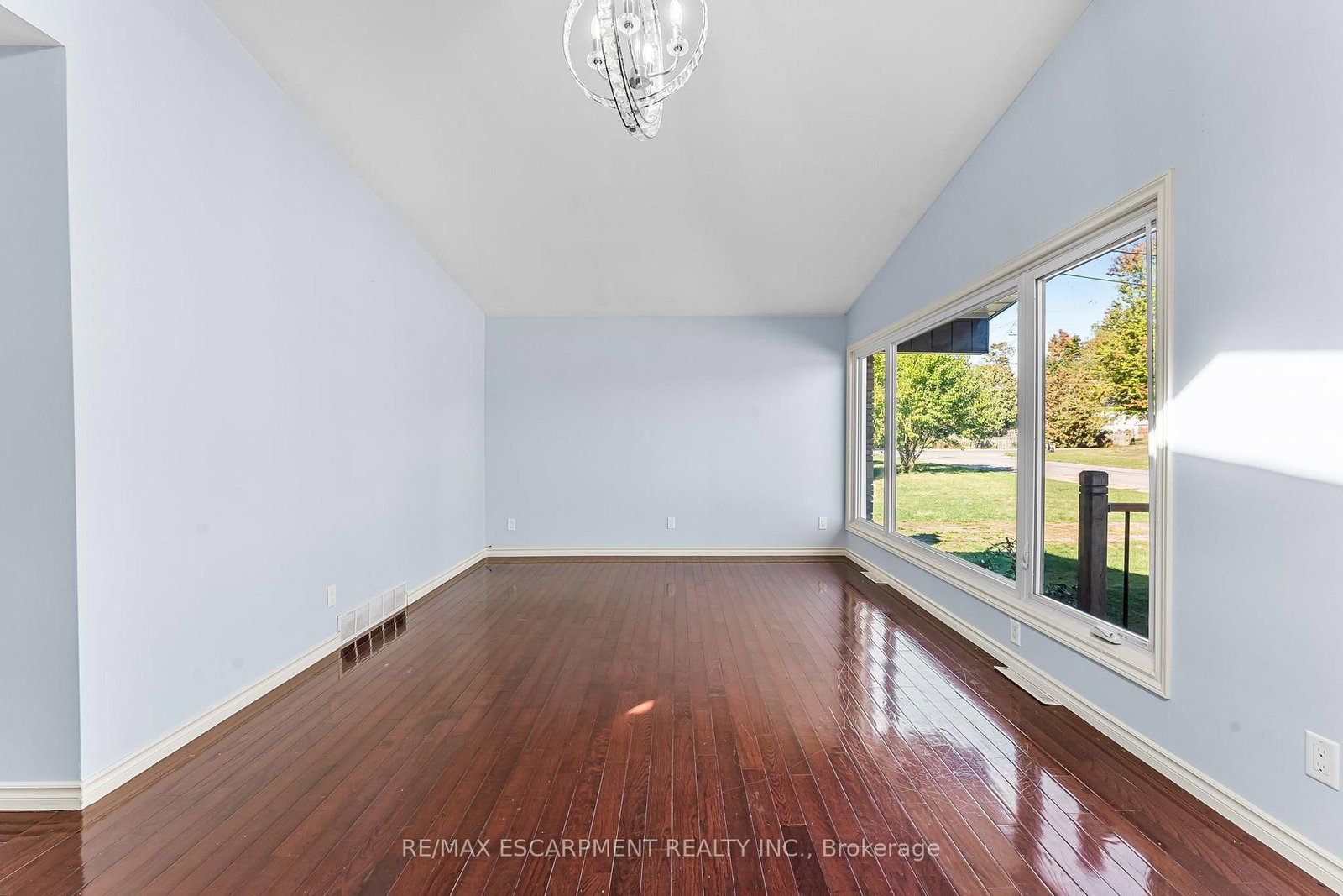 6122 Mayfair Drive - Photo 11