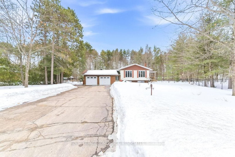 15 Mckay St, Petawawa, K8H 3G7 | Image 2