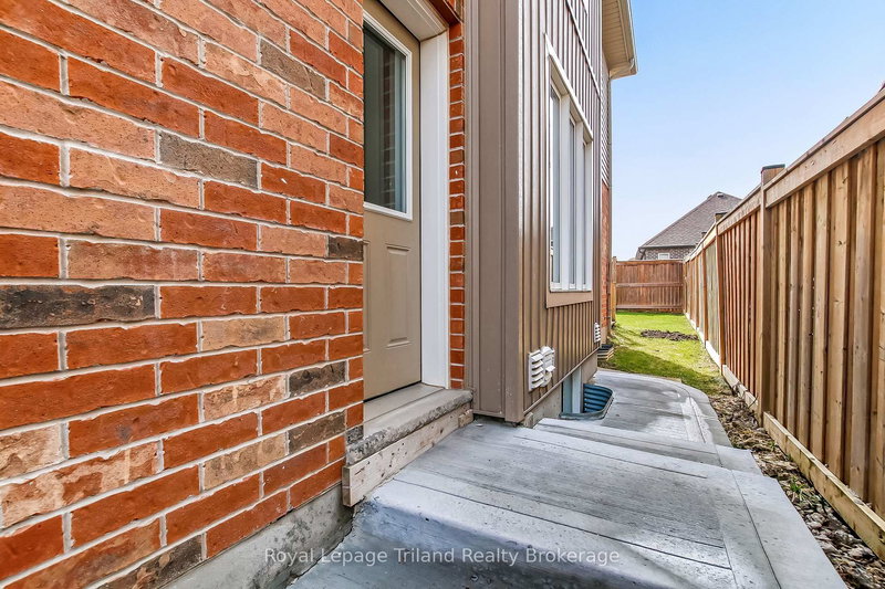 129 Passchendaele St N, Woodstock, N4T 0J3 | Image 3