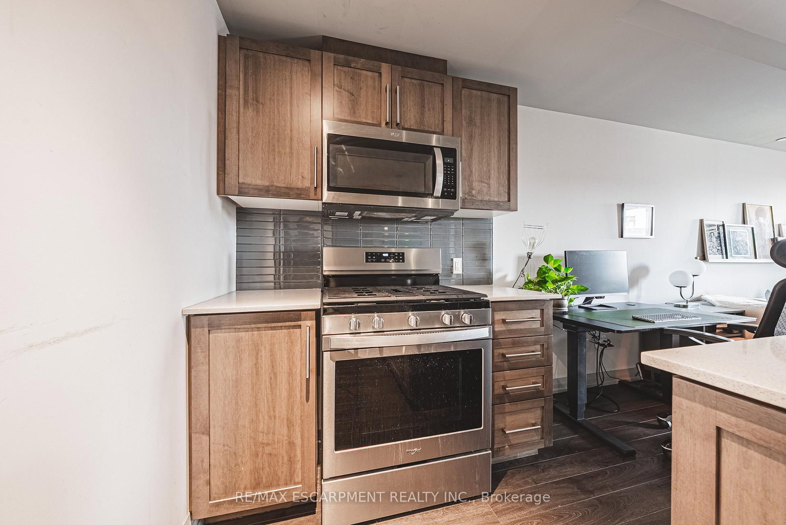 Condo for sale at 503-181 James Street, Hamilton, Ontario, L8R 2K9 - Strathcona - MLS: X12947058