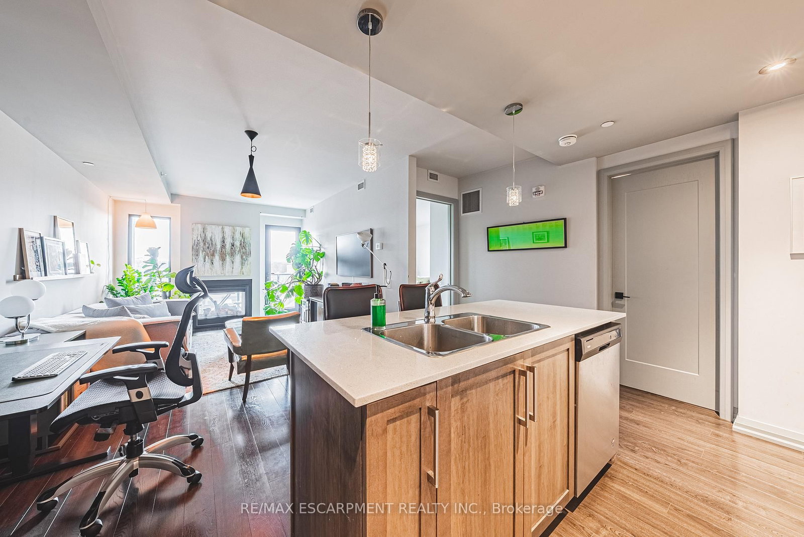 Condo for sale at 503-181 James Street, Hamilton, Ontario, L8R 2K9 - Strathcona - MLS: X12947058