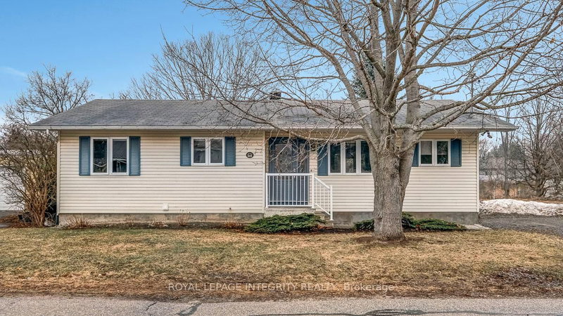 home for sale on 419 Brock Street E