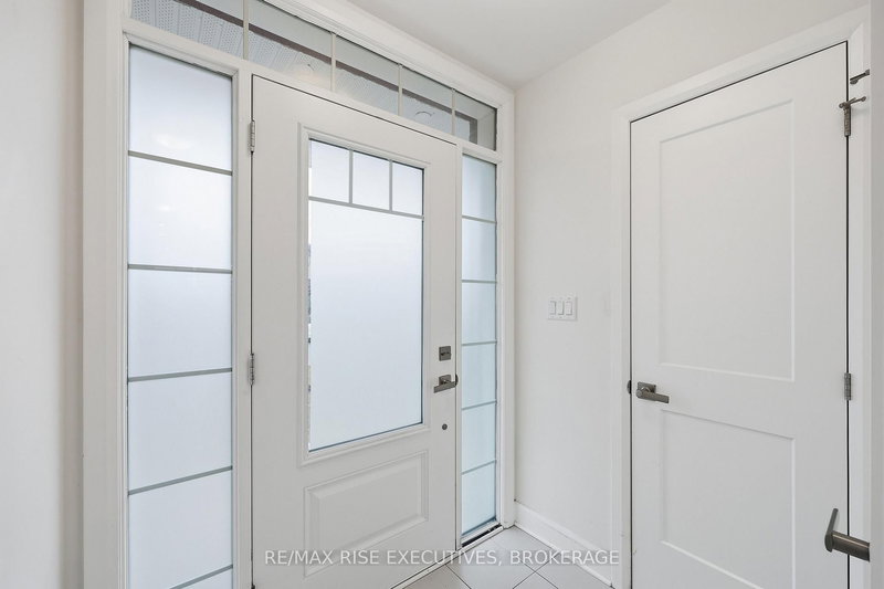 1406 Tulip Dr, Kingston, K7P 0S4 | Image 3