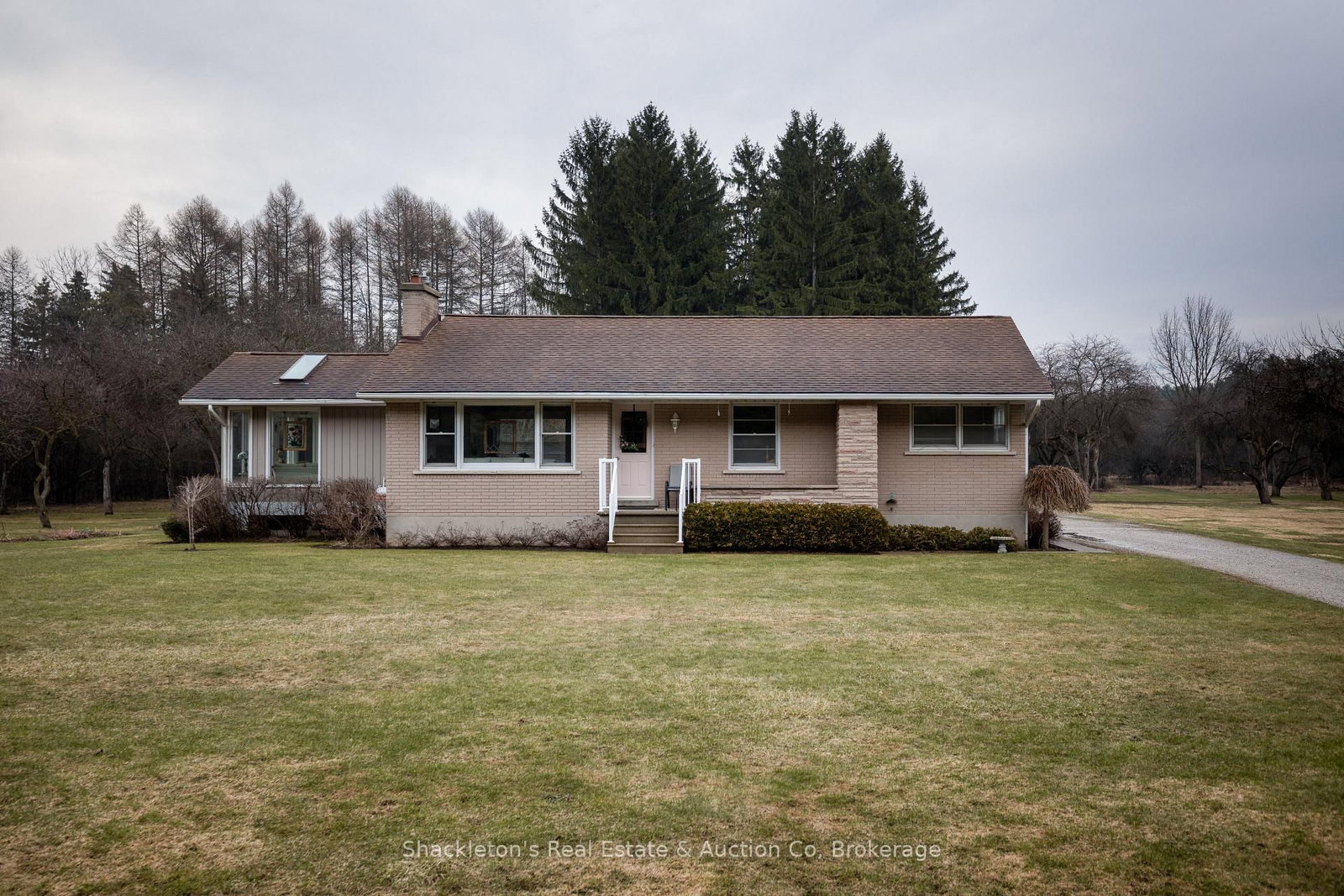 Detached House sold at 3943 LINE 9 Line, Perth South, Ontario, N4X 1C5 - Downie - MLS: X12947362