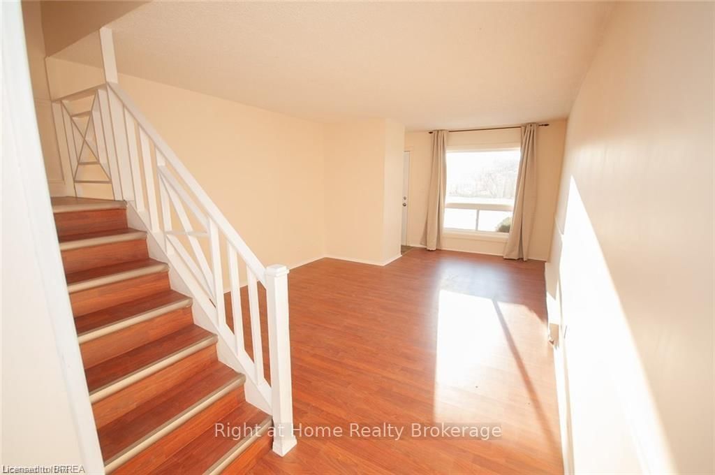 6 - 8646 Willoughby Drive, Niagara Falls 4