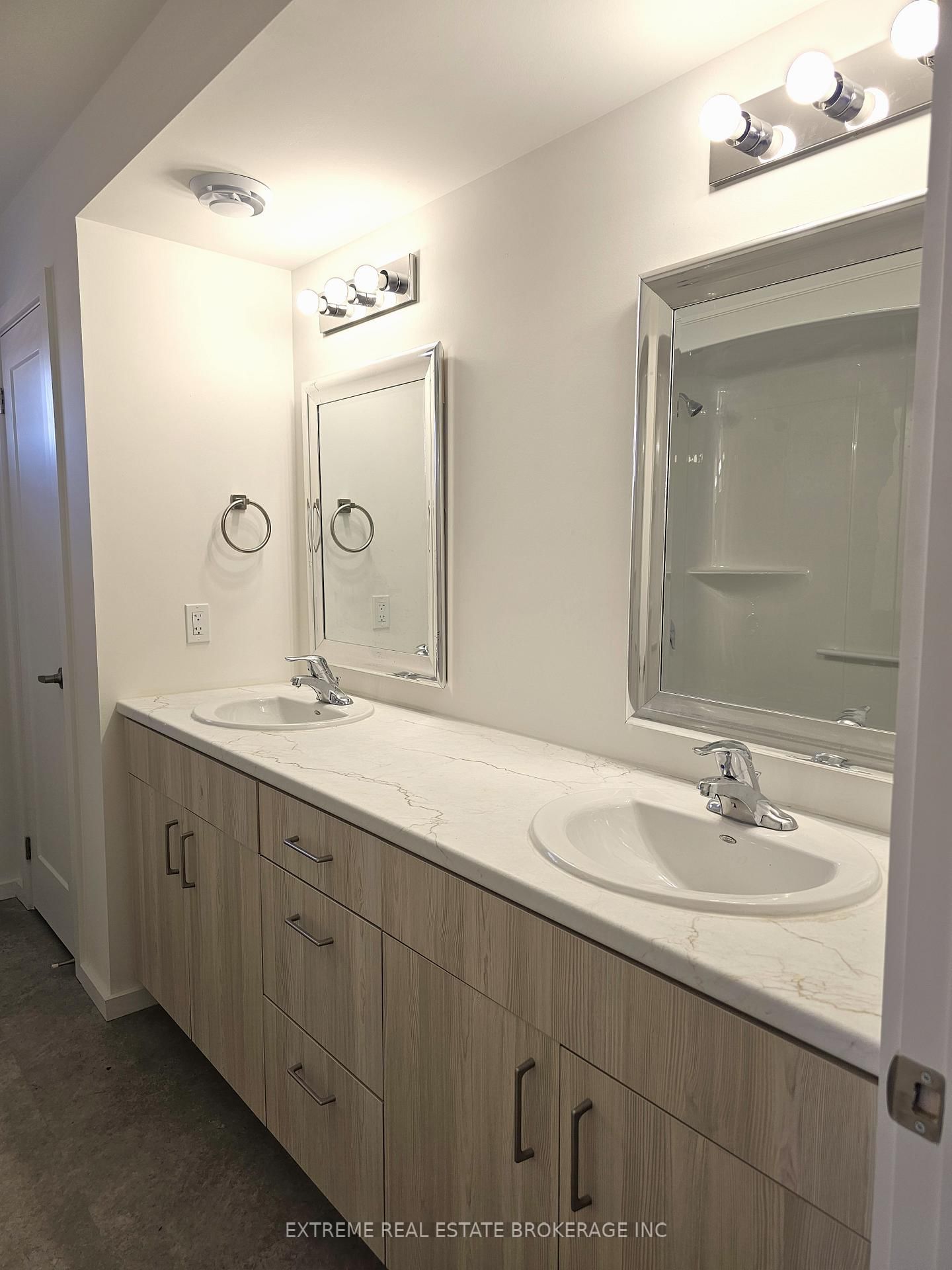 89 Sixth Street, Unit 3 - Photo 12