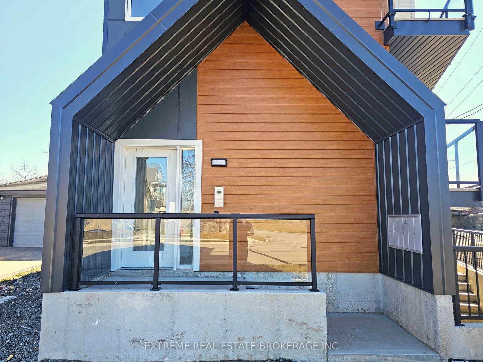 89 Sixth Street, Unit 3 - Photo 4