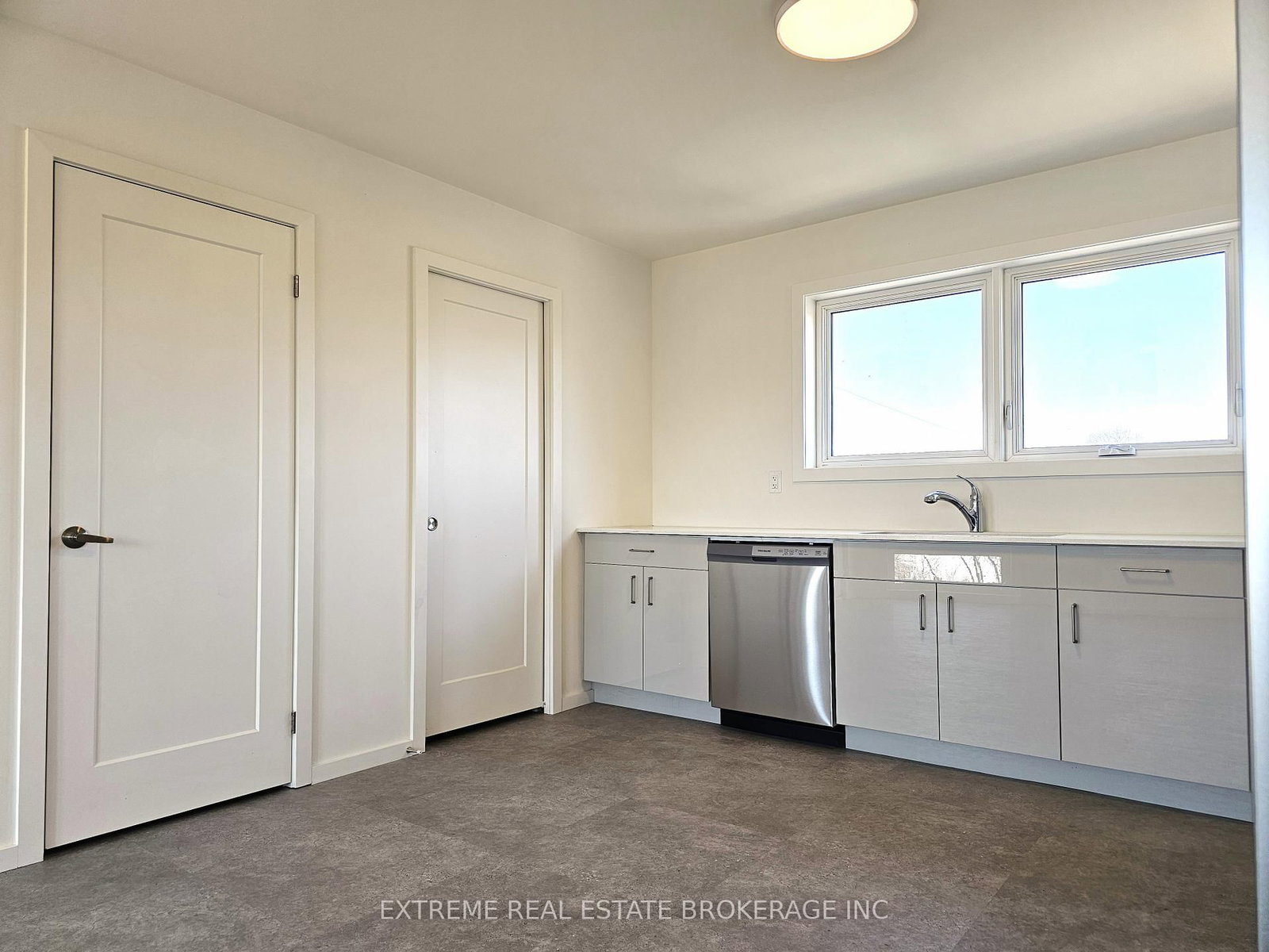 89 Sixth Street, Unit 3 - Photo 6