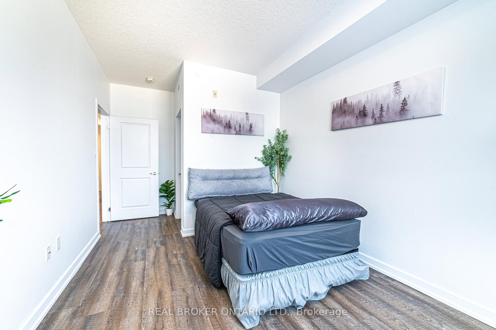 Condo for sale at 436-101 Shoreview Place, Hamilton, Ontario, L8E 0K2 - Lakeshore - MLS: X12947398