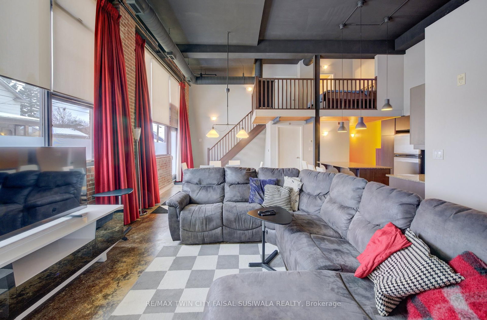 Listing Image 7