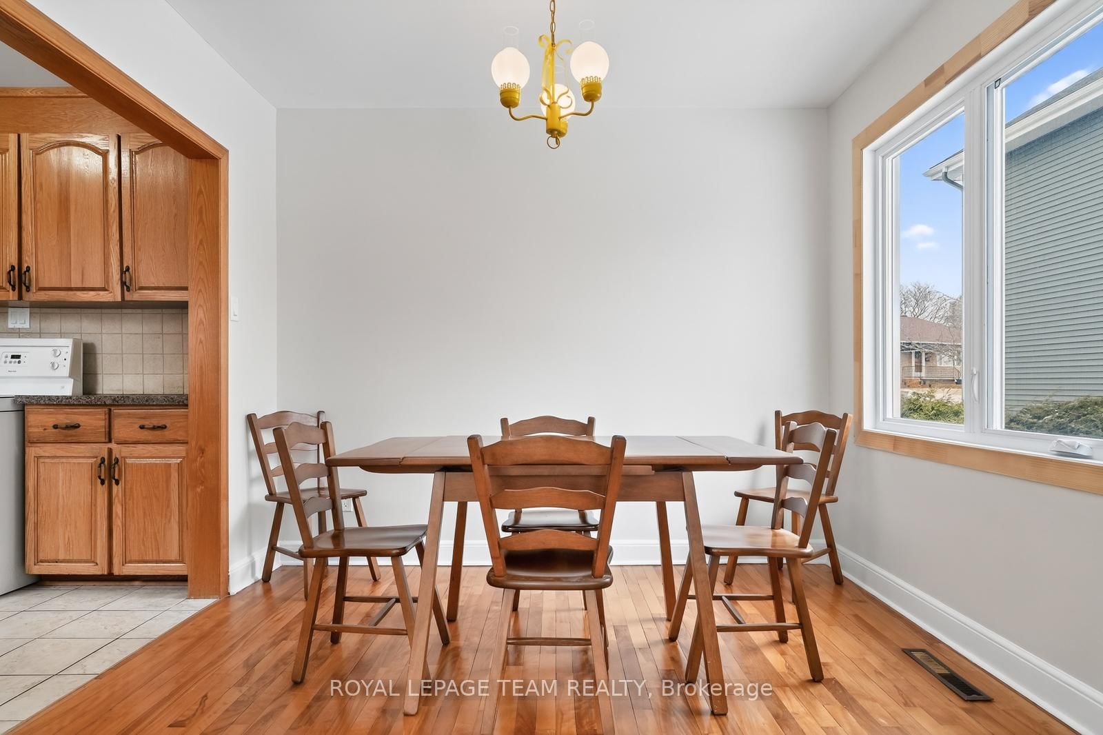 Detached House for sale at 336 Ducharme Boulevard, Ottawa, Ontario, K1L 6T6 - Vanier - MLS: X12947500