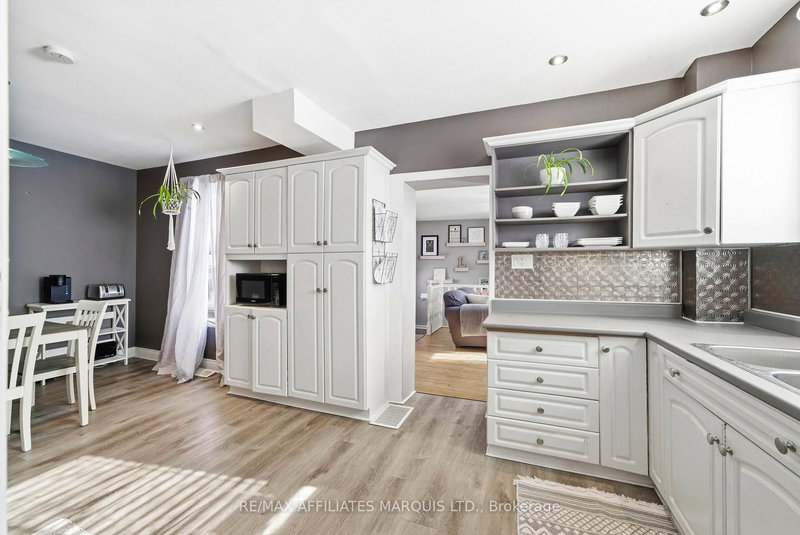 home for sale on 409 Marlborough Street N