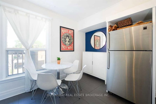 Upper - 17 Fairholt Road S