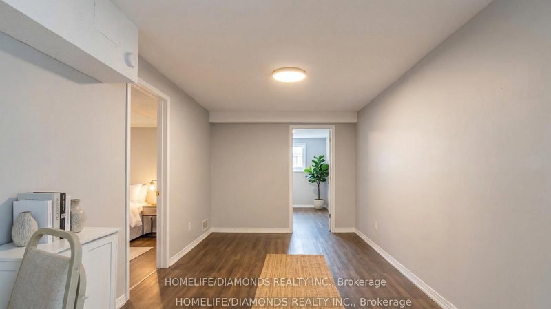 37 Briarsdale Cres, Welland, L3C 6S8 | Image 2