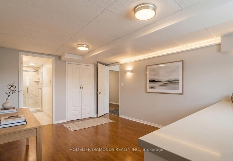 37 Briarsdale Cres, Welland, L3C 6S8 | Image 3