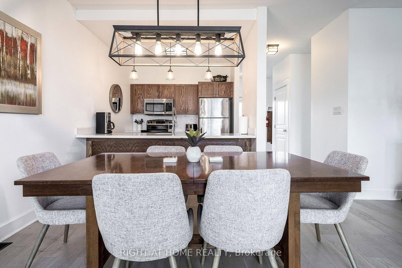 124 - 125 Fairway Crt, Blue Mountains, L9Y 0P8 | Image 3