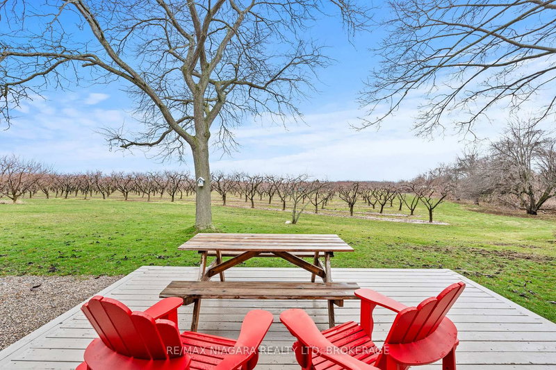 7 Garrison Village Dr, Niagara-on-the-Lake, L0S 1J0 | Image 2