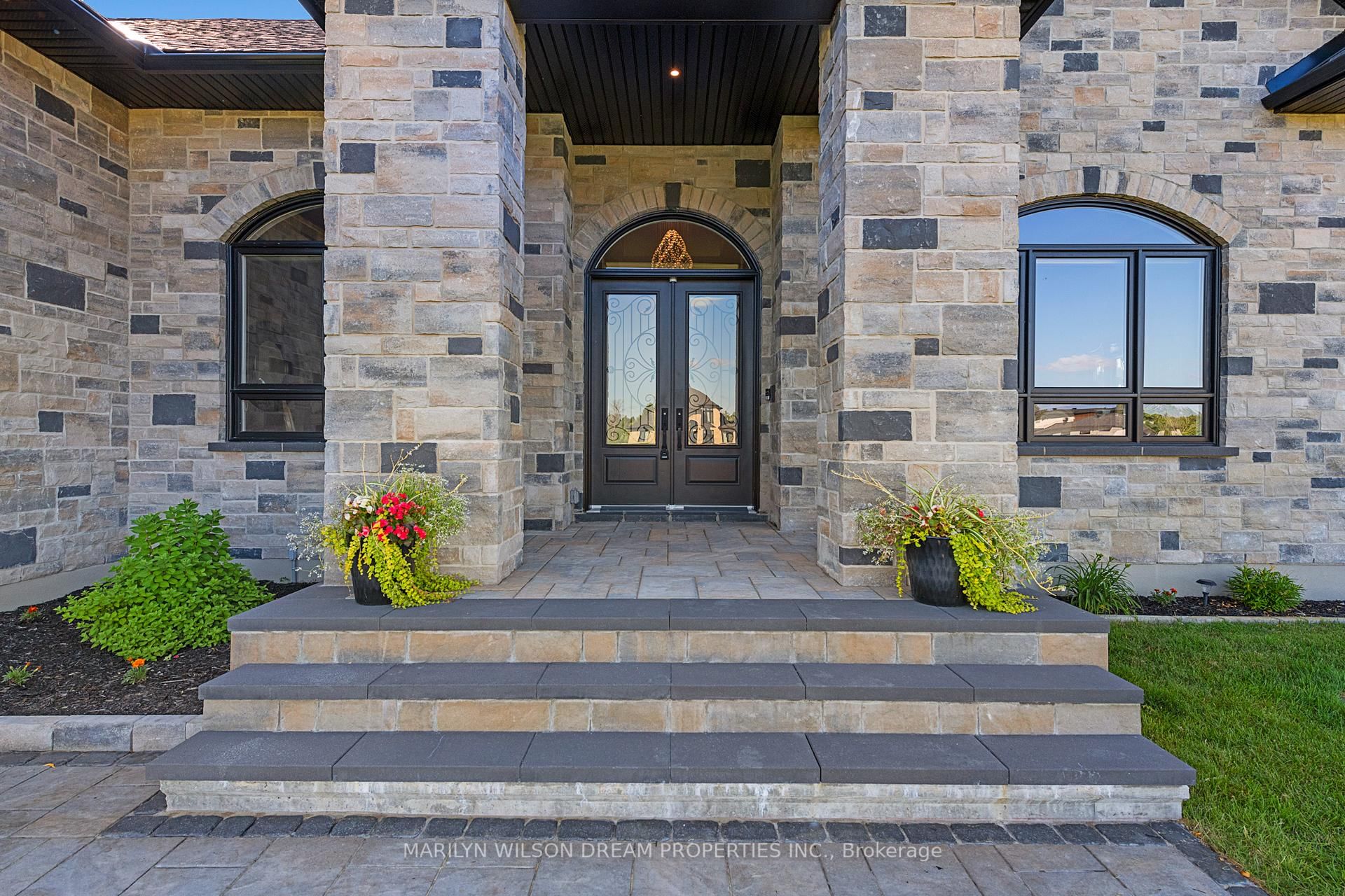 324 Hedley Way