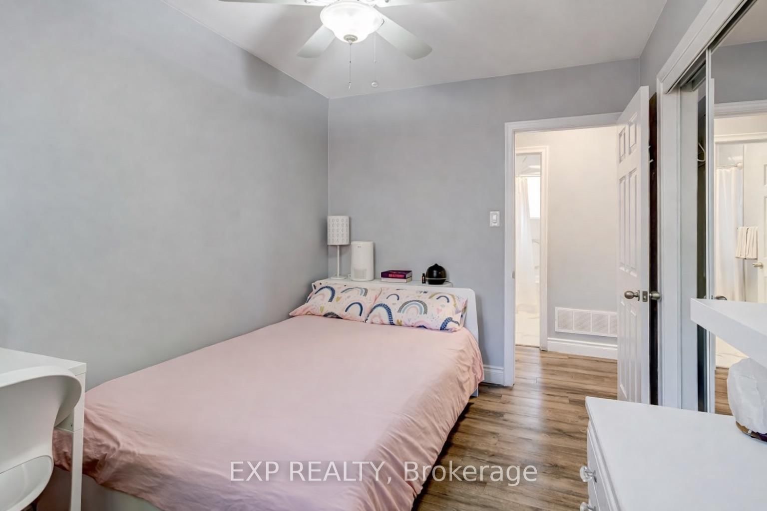 Detached House for sale at 42 Terrace Drive, Hamilton, Ontario, L9A 2Y6 - Balfour - MLS: X12948014