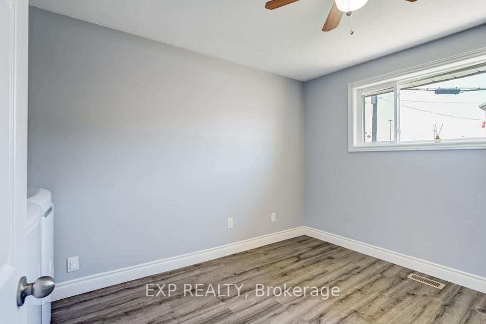 Detached House for sale at 42 Terrace Drive, Hamilton, Ontario, L9A 2Y6 - Balfour - MLS: X12948014