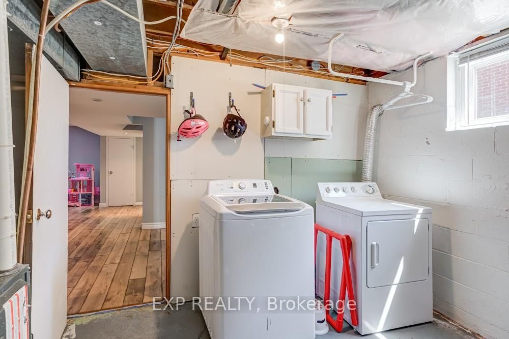 Detached House for sale at 42 Terrace Drive, Hamilton, Ontario, L9A 2Y6 - Balfour - MLS: X12948014