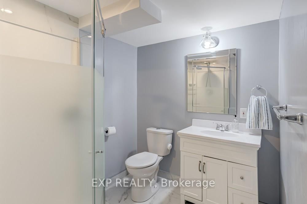 Detached House for sale at 42 Terrace Drive, Hamilton, Ontario, L9A 2Y6 - Balfour - MLS: X12948014