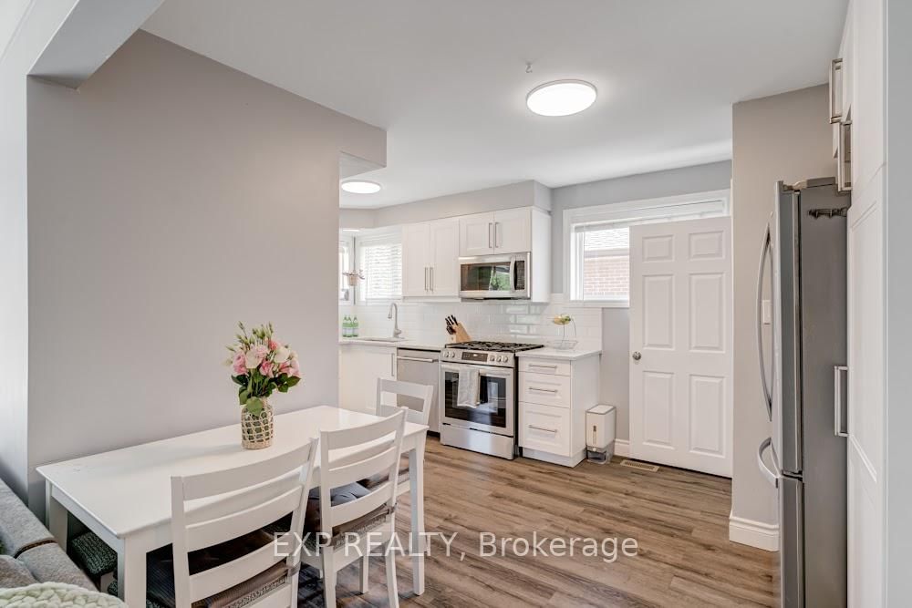 Detached House for sale at 42 Terrace Drive, Hamilton, Ontario, L9A 2Y6 - Balfour - MLS: X12948014