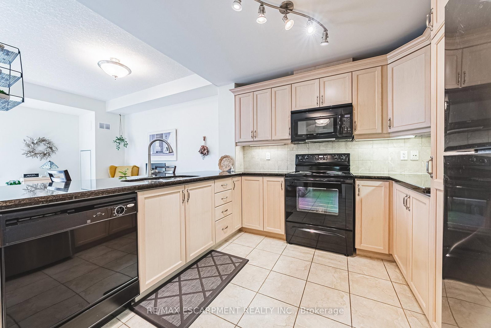 Condo for sale at 312-125 WILSON Street, Hamilton, Ontario, L9G 0B3 - Ancaster - MLS: X12948034