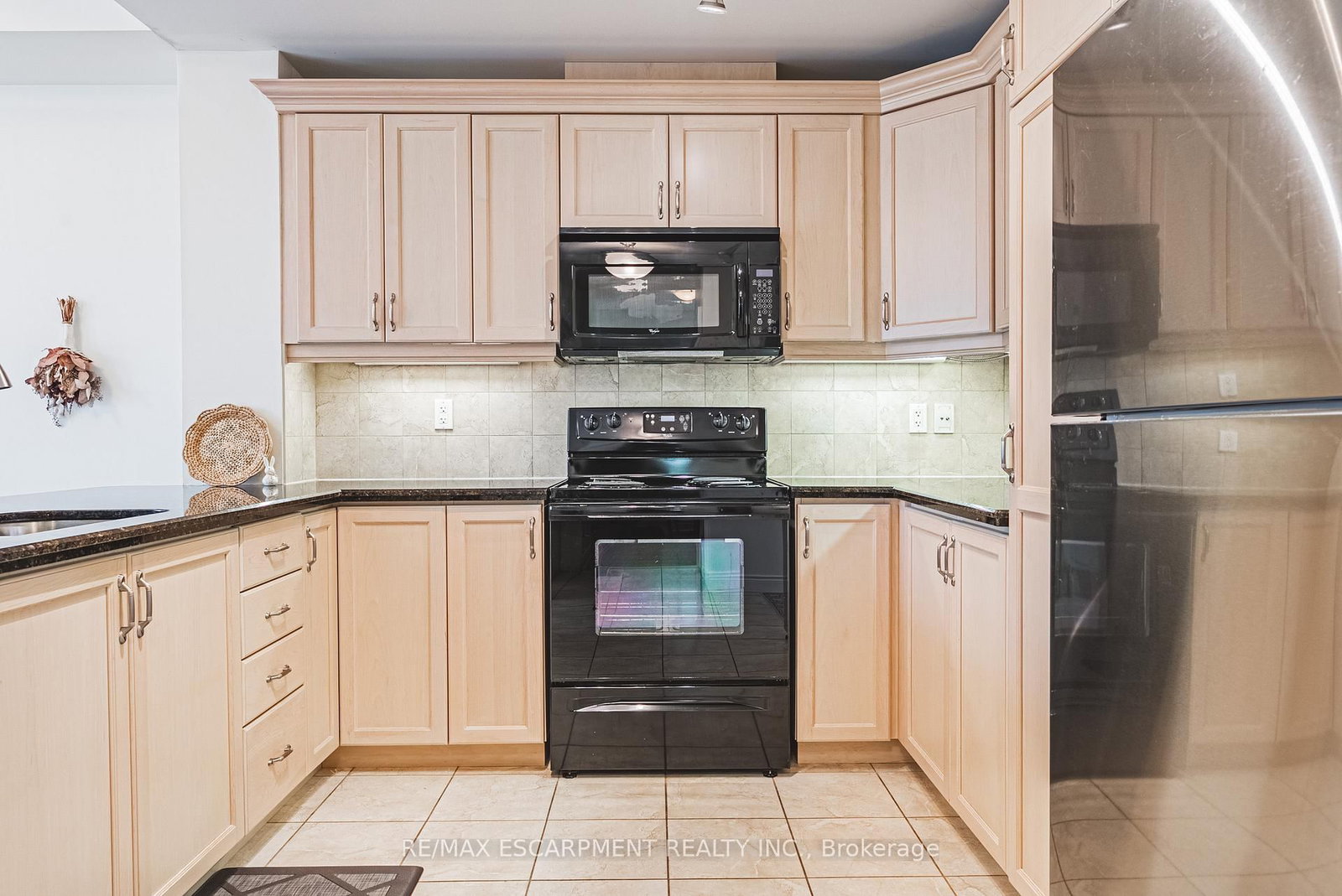 Condo for sale at 312-125 WILSON Street, Hamilton, Ontario, L9G 0B3 - Ancaster - MLS: X12948034