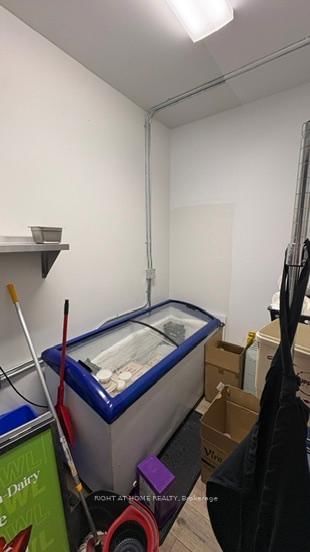 891 bank Street - Photo 10