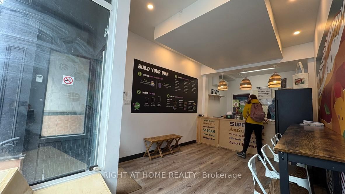 891 bank Street - Photo 4