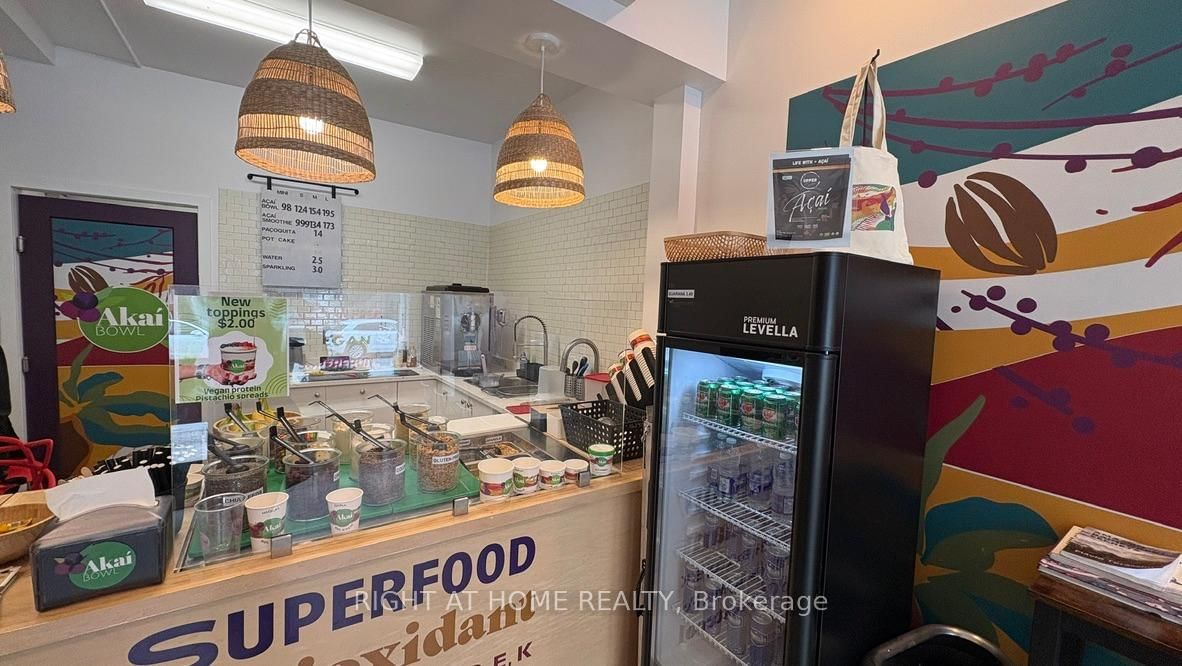 891 bank Street - Photo 5