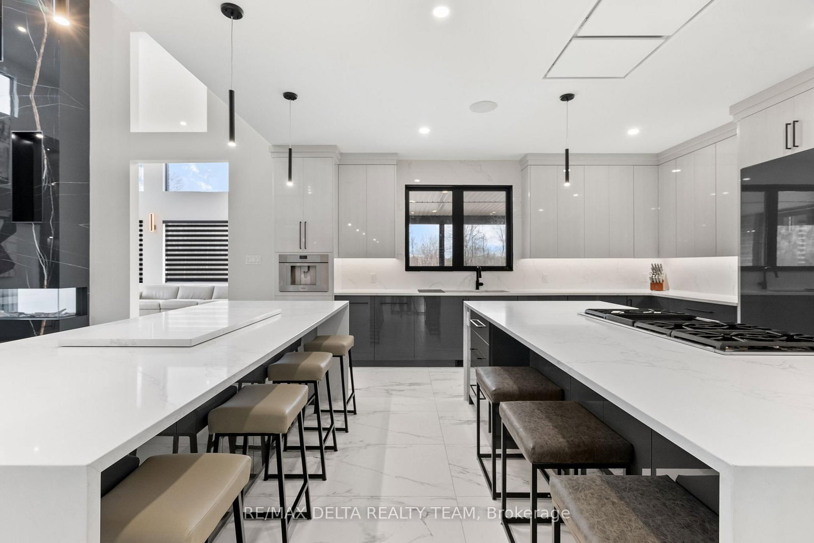 663 Ballycastle Crescent • Ottawa, ON photo 11