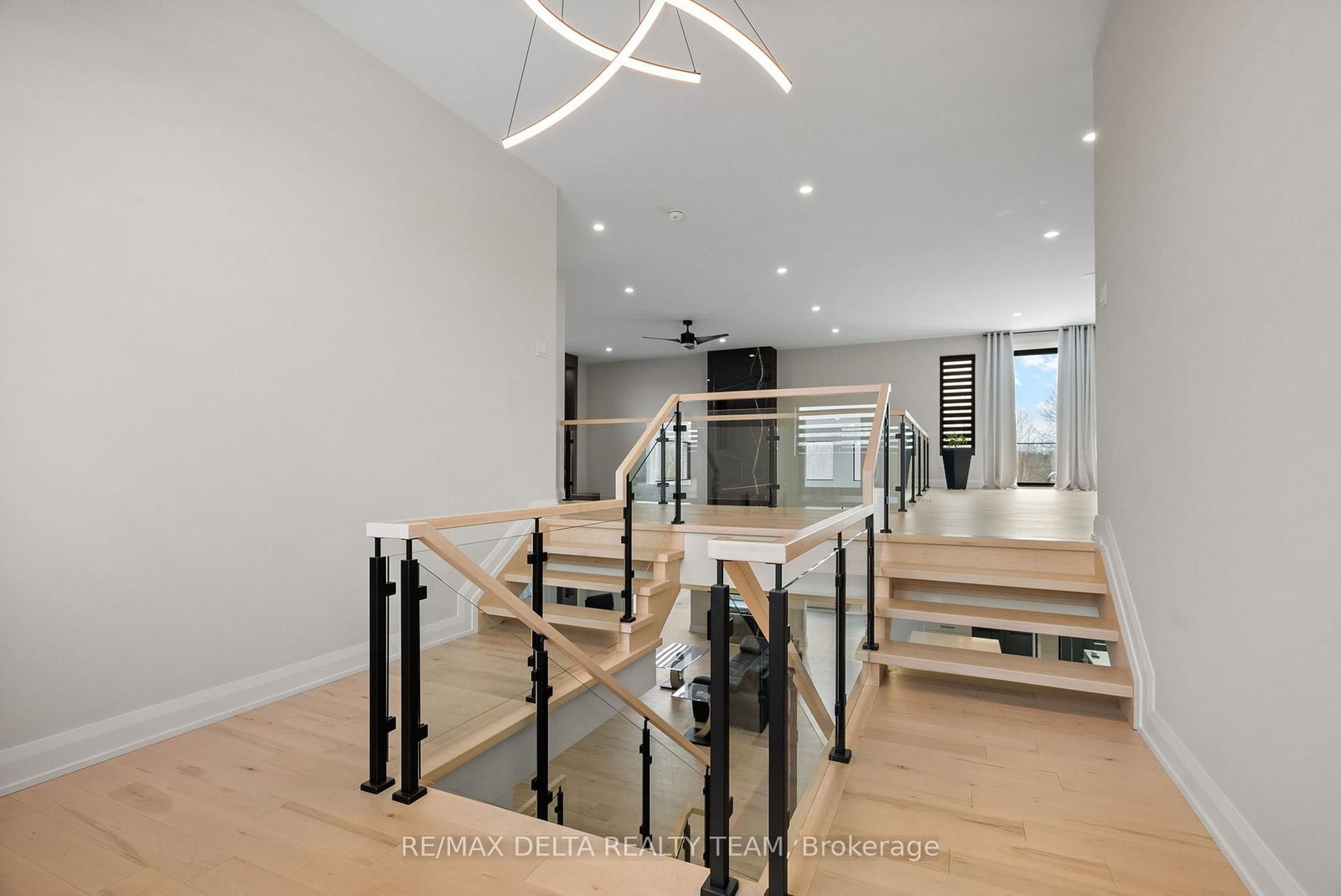 663 Ballycastle Crescent • Ottawa, ON photo 26