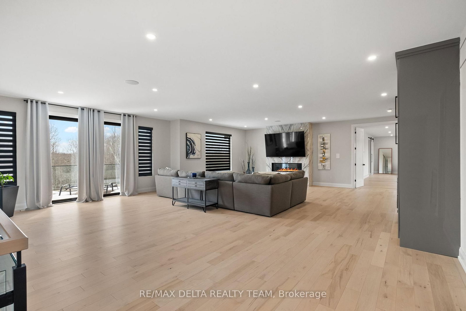663 Ballycastle Crescent • Ottawa, ON photo 27