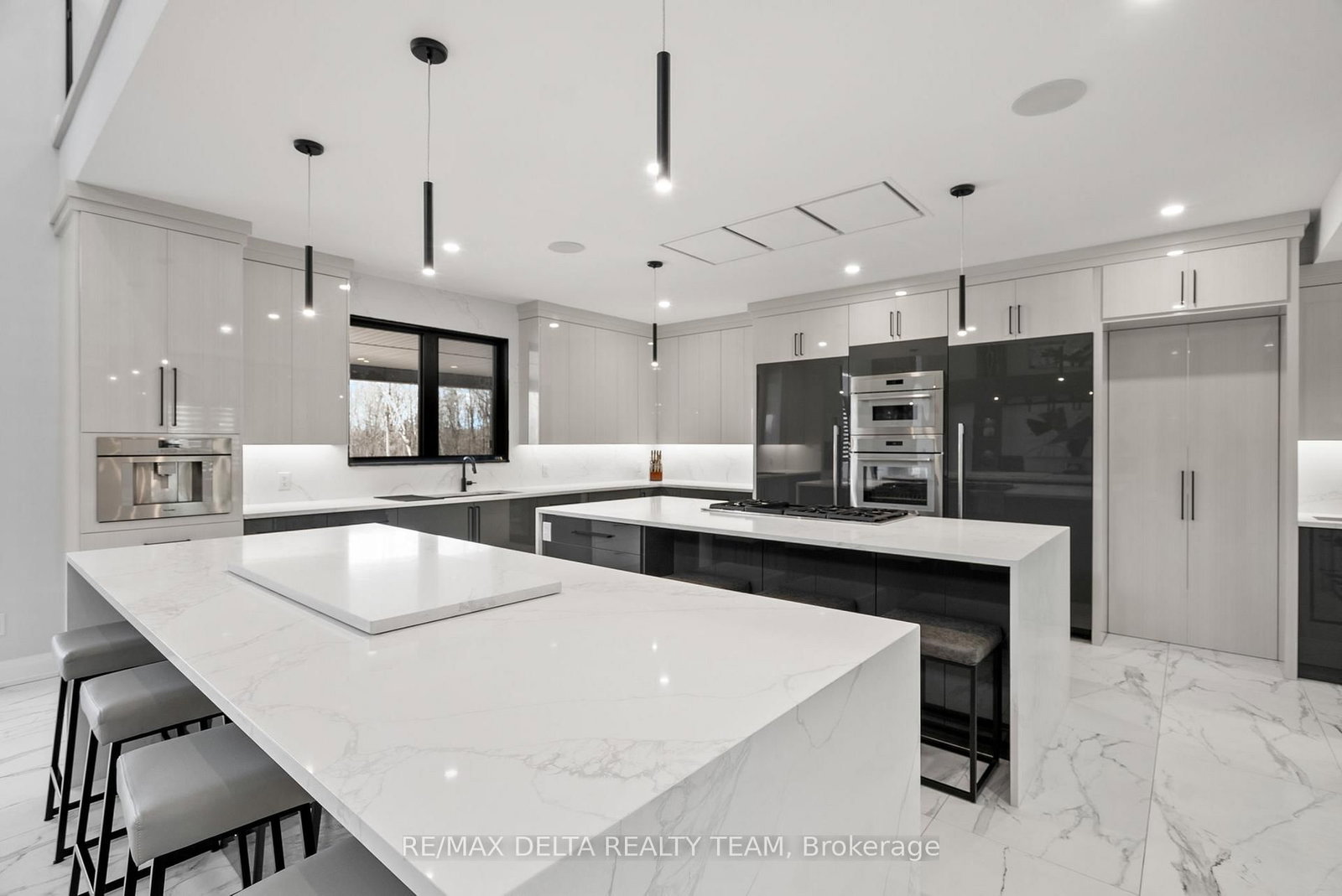 663 Ballycastle Crescent • Ottawa, ON photo 9
