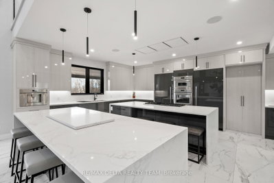 663 Ballycastle Crescent • Ottawa, ON photo 9