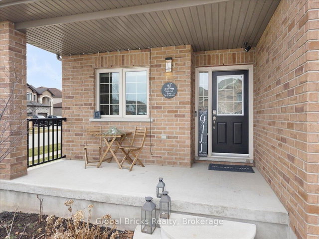 866 Springbank Avenue